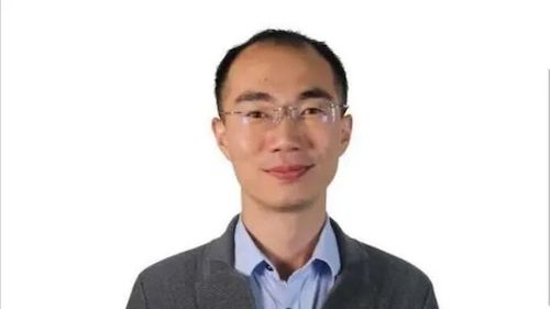 黄色网址
举办“顺势而为，厚积薄发——求职发展系列之公职考试面面观”讲座