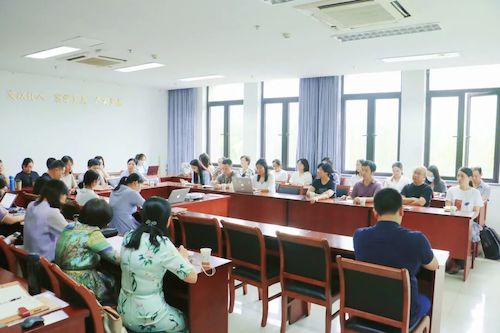 9.16黄色网址
召开2021-2022学年第一学期班主任工作会议